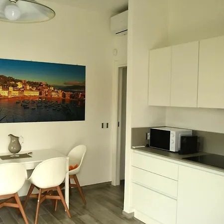 Le Rose Di Bino Сестри-Леванте