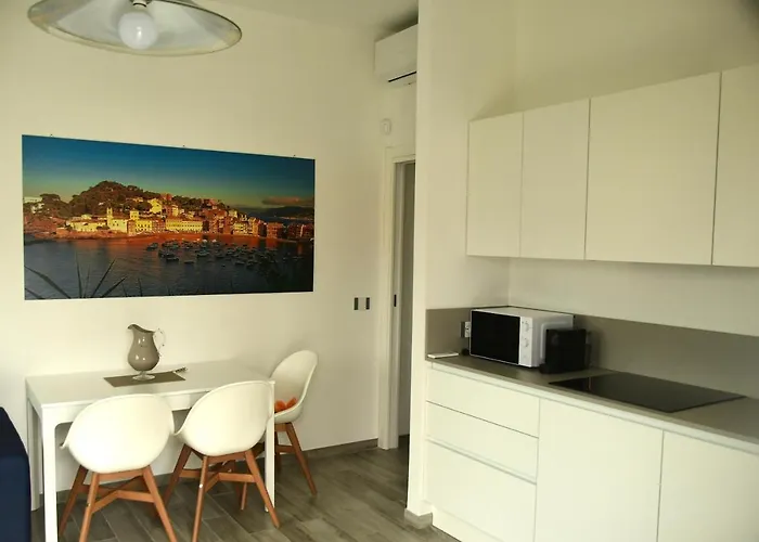 Le Rose Di Bino 세스트리레반떼